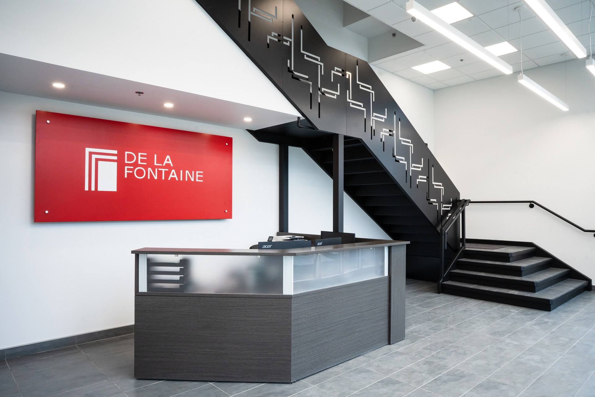 Homepage DE LA FONTAINE Industries